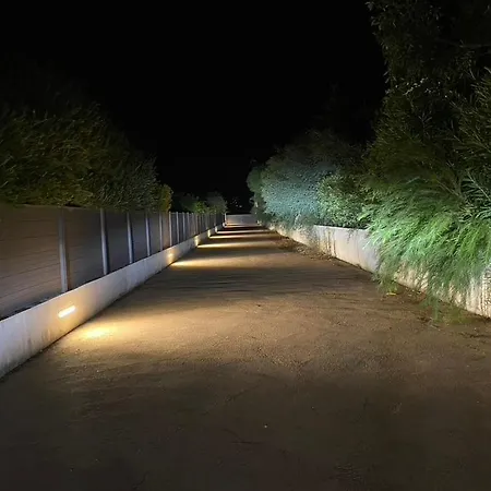 - Maison 