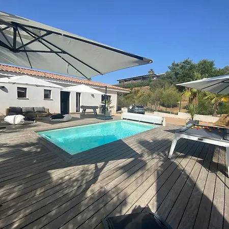 - Maison 