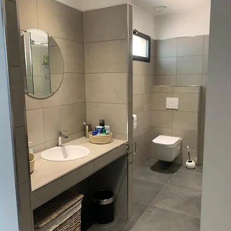 - Maison 