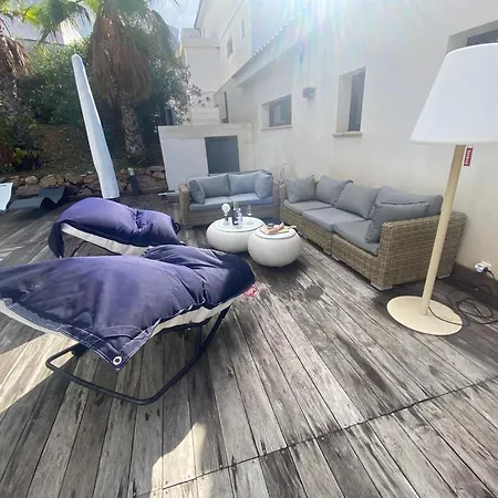 - Maison 