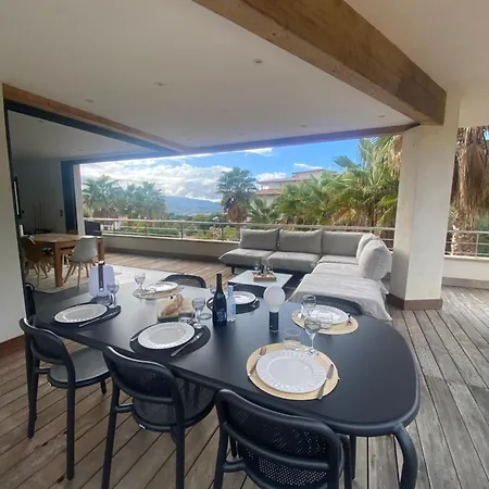 - Maison 