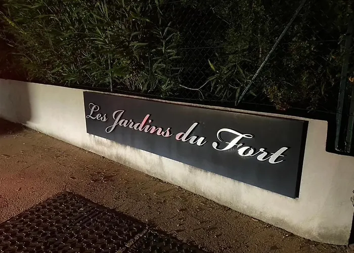 - Maison 