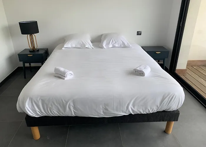 - Maison 