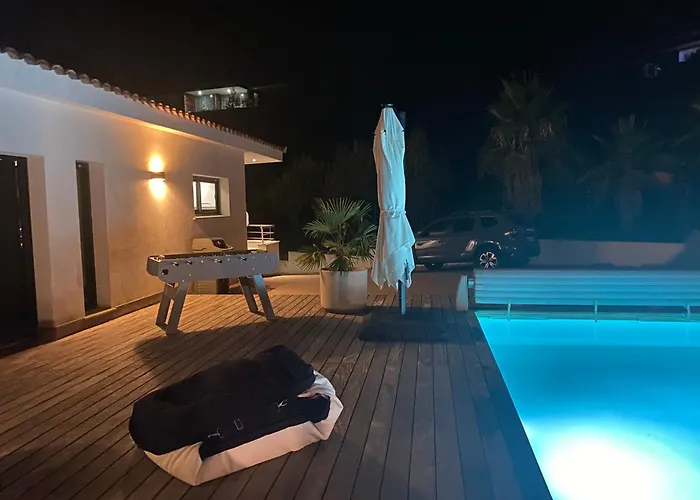 - Maison 
