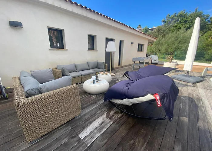 - Maison 